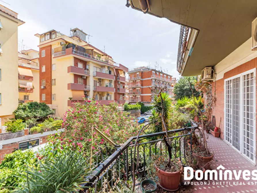 Immagine 9 di Appartamento in vendita  in Via Adolfo Albertazzi a Roma