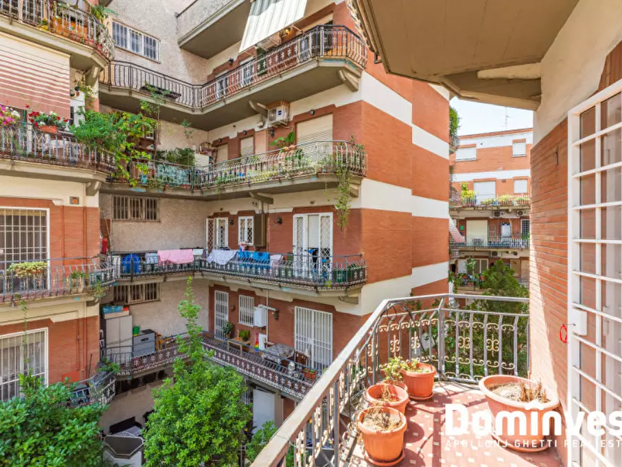 Immagine 25 di Appartamento in vendita  in Via Adolfo Albertazzi a Roma
