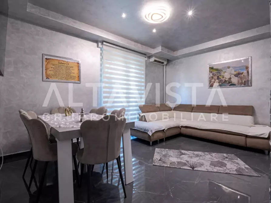 Immagine 4 di Appartamento in vendita  in Rezzato Via Bellini a Rezzato