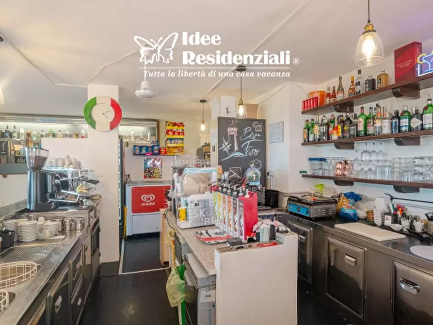 Immagine 8 di Negozio in vendita  in Via del Faro a Palau