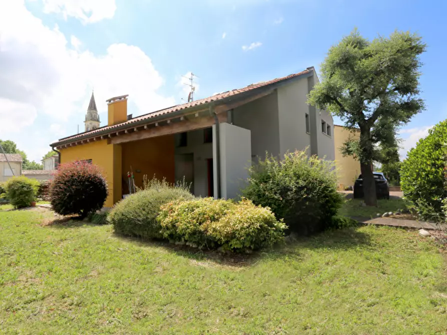 Immagine 1 di Casa indipendente in vendita  in via s.s. pietro e paolo a Vo