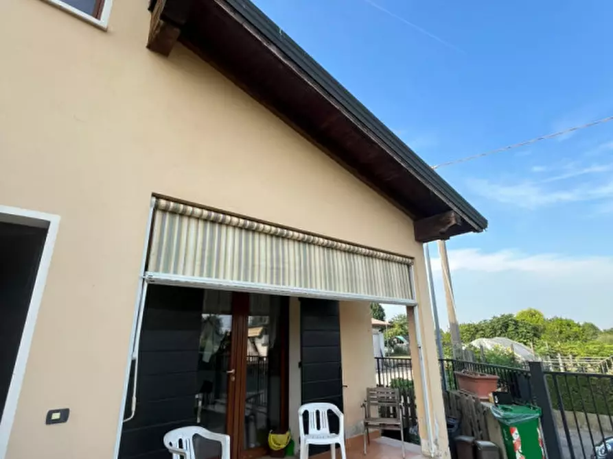 Immagine 5 di Villa in vendita  in VIA ZAMBONINA 19 a Vigasio