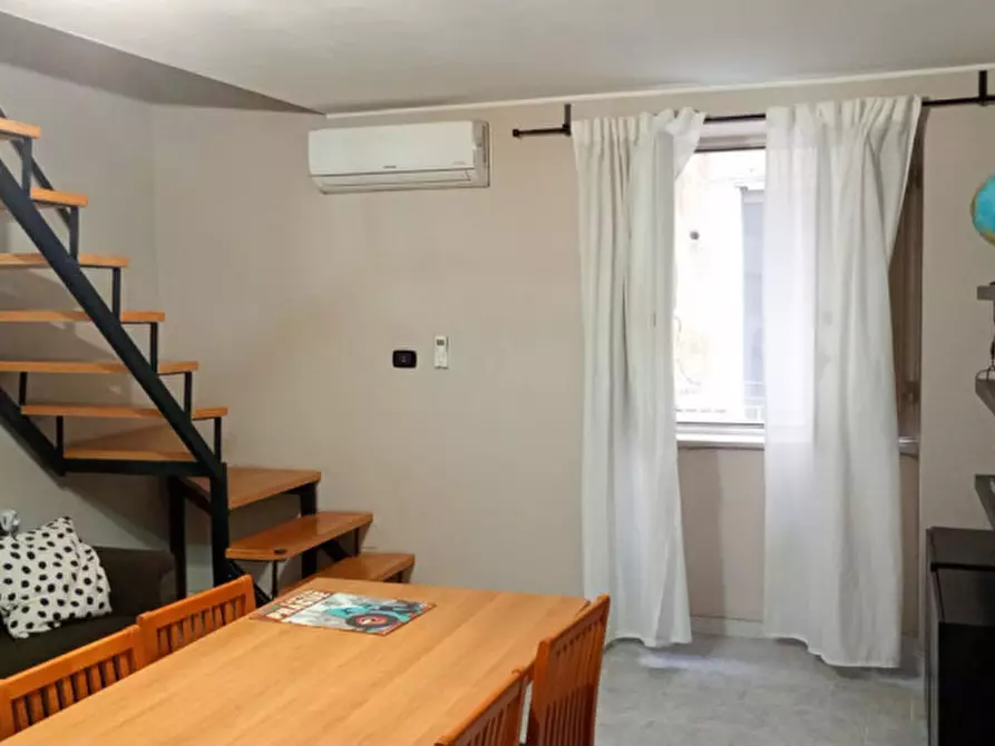 Immagine 1 di Appartamento in affitto  in via priorato a Napoli