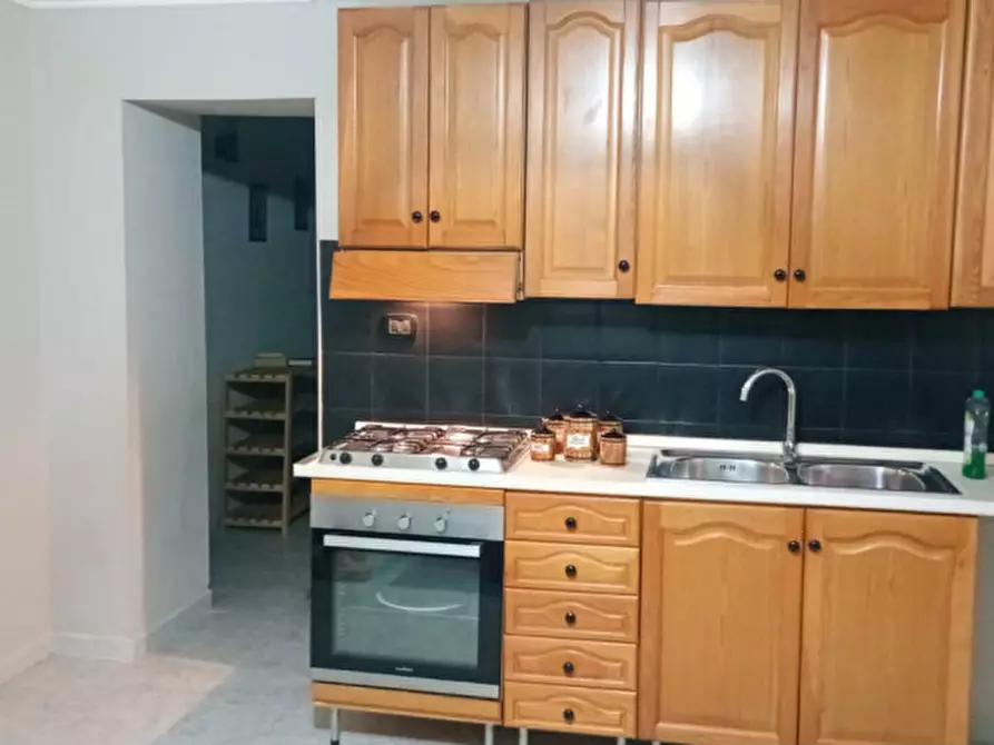 Immagine 3 di Appartamento in affitto  in via priorato a Napoli