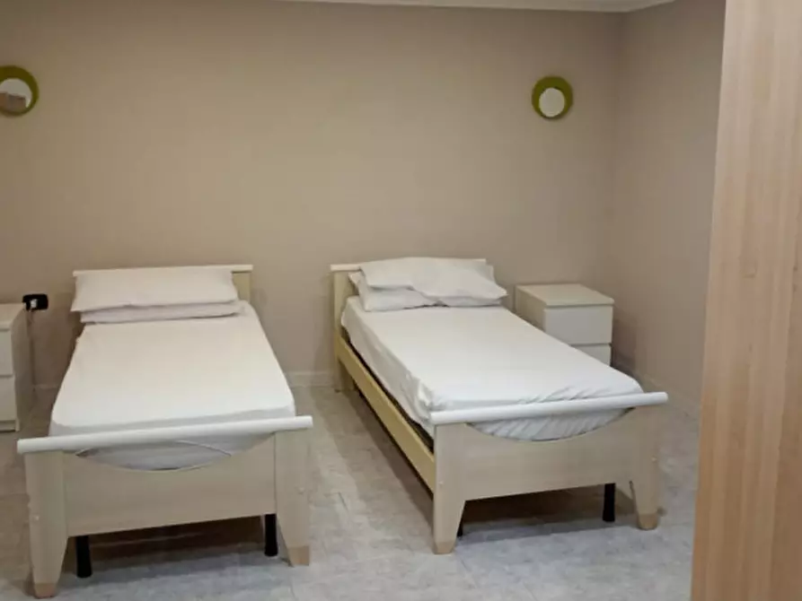 Immagine 12 di Appartamento in affitto  in via priorato a Napoli