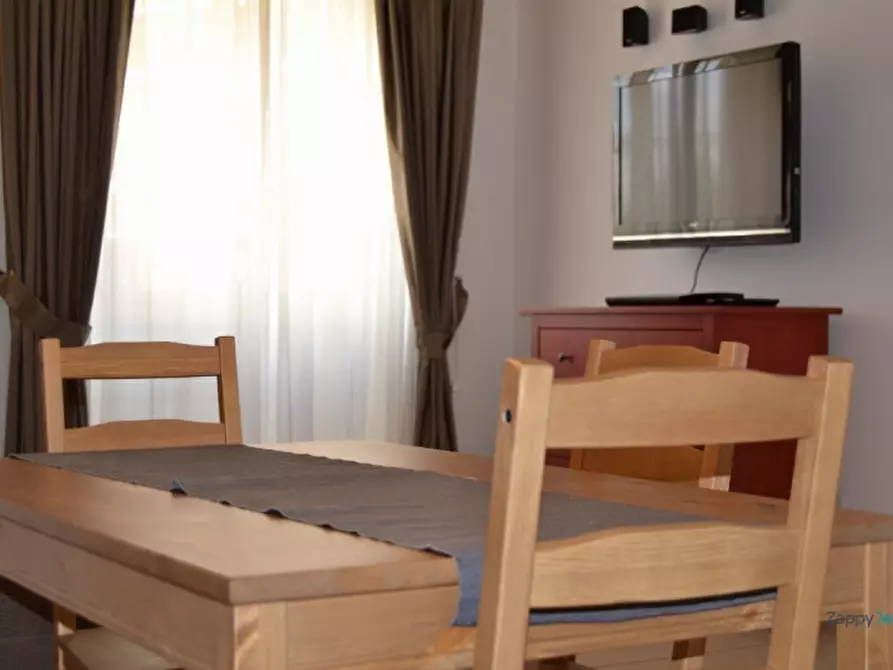 Immagine 4 di Appartamento in affitto  in Via Rosa Raimondi Garibaldi, 119 a Roma
