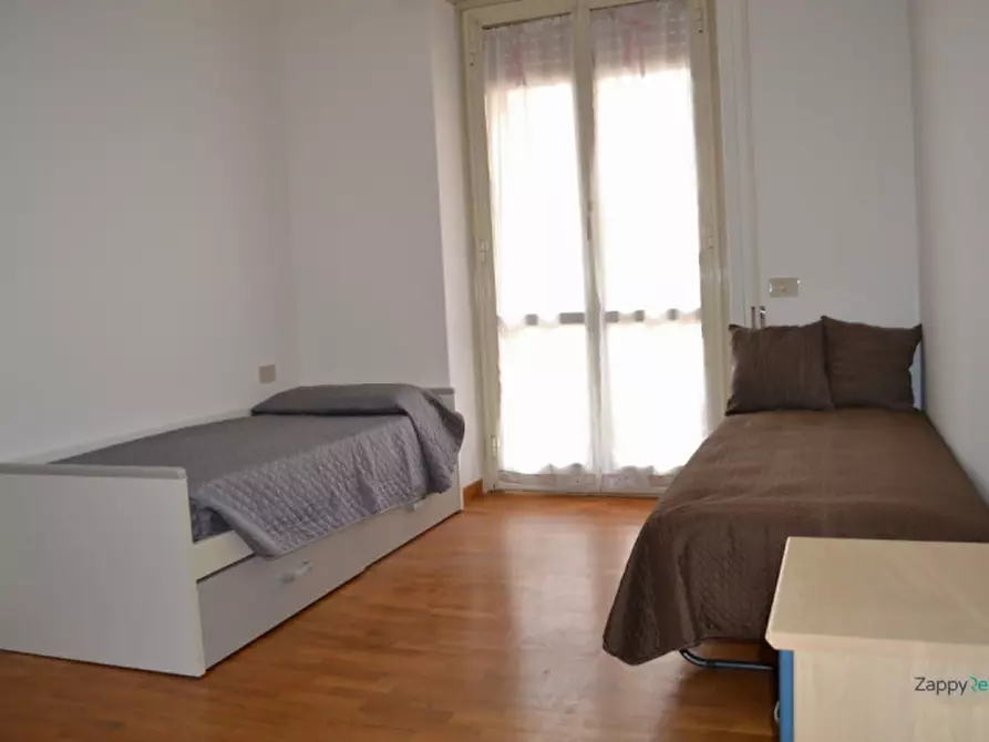 Immagine 9 di Appartamento in affitto  in Via Rosa Raimondi Garibaldi, 119 a Roma