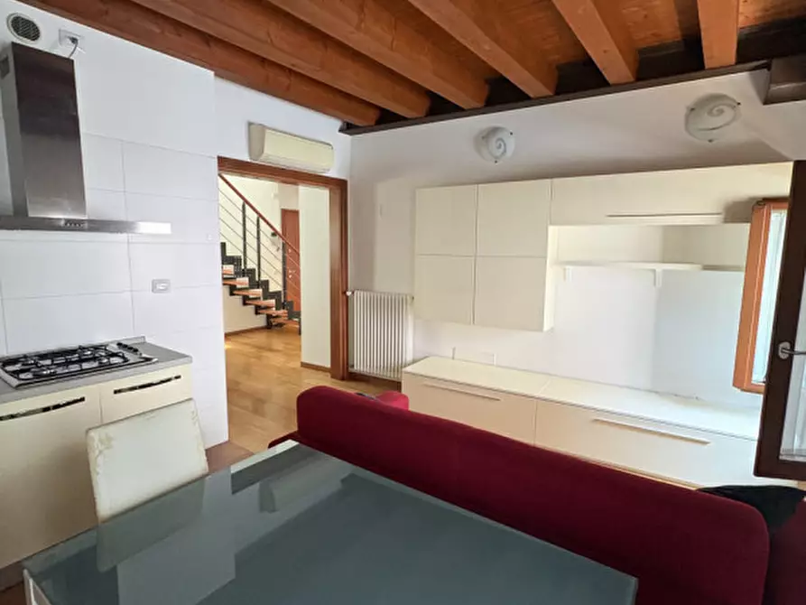 Immagine 2 di Appartamento in affitto  in Via delle Piazze a Padova