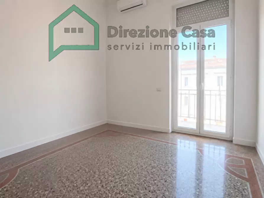 Immagine 3 di Appartamento in vendita  in VIA MILANO a Napoli