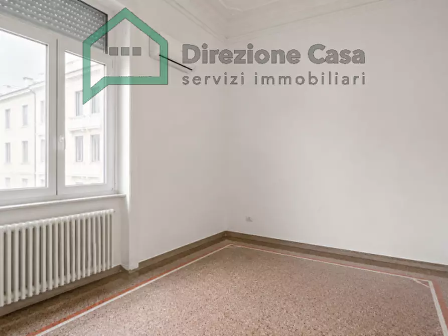 Immagine 4 di Appartamento in vendita  in VIA MILANO a Napoli