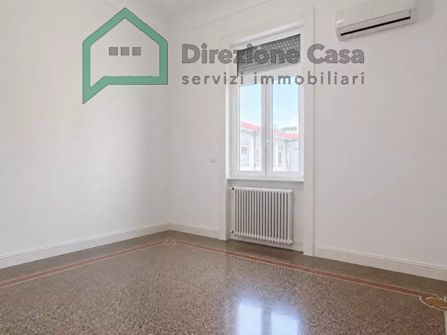 Immagine 6 di Appartamento in vendita  in VIA MILANO a Napoli