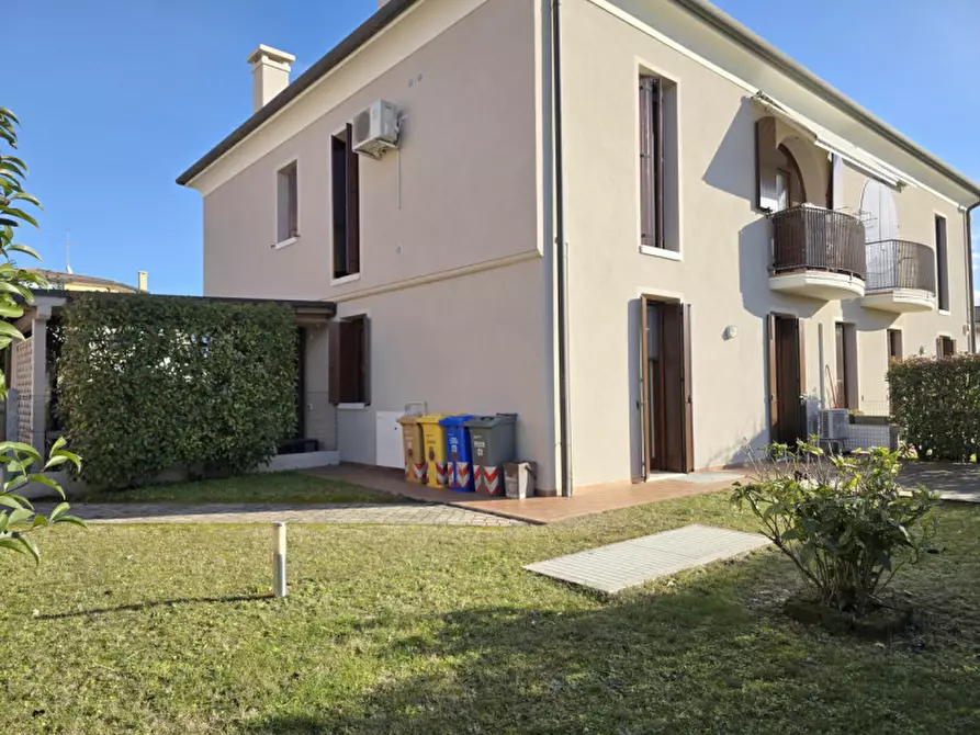 Immagine 13 di Appartamento in vendita  a Ponzano Veneto