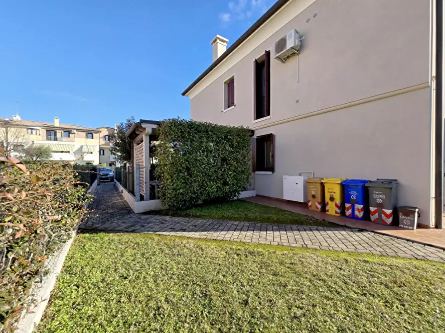 Immagine 14 di Appartamento in vendita  a Ponzano Veneto