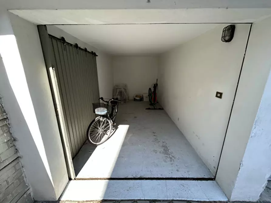 Immagine 13 di Appartamento in vendita  in Via Giacomo Matteotti, 27 a Gorla Minore