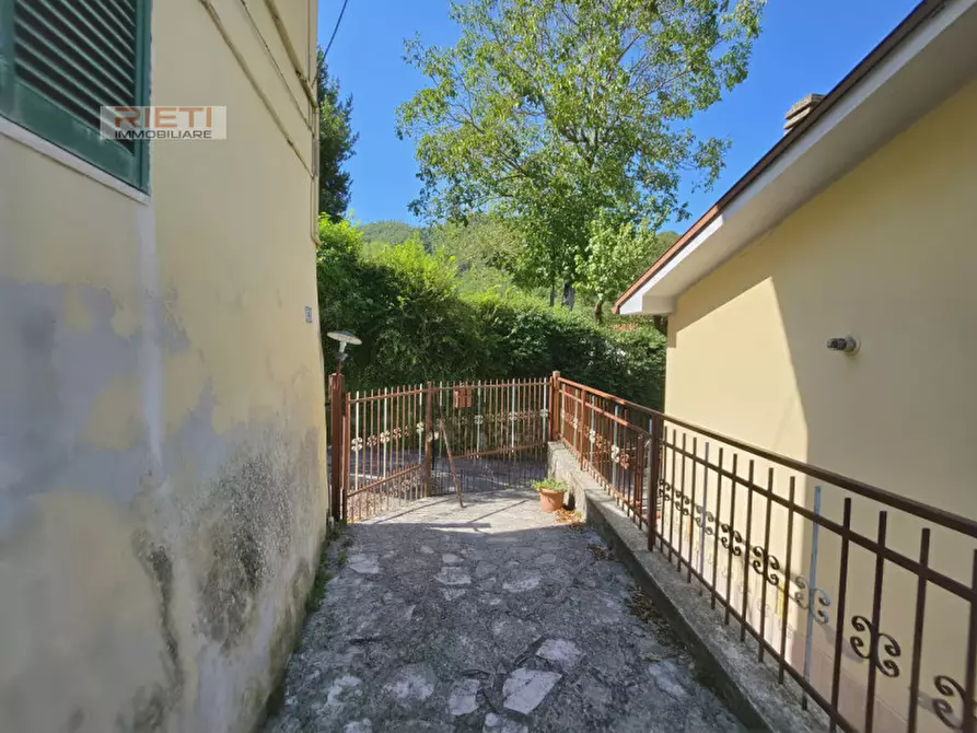 Immagine 16 di Casa indipendente in vendita  in Via Pistignano a Rieti