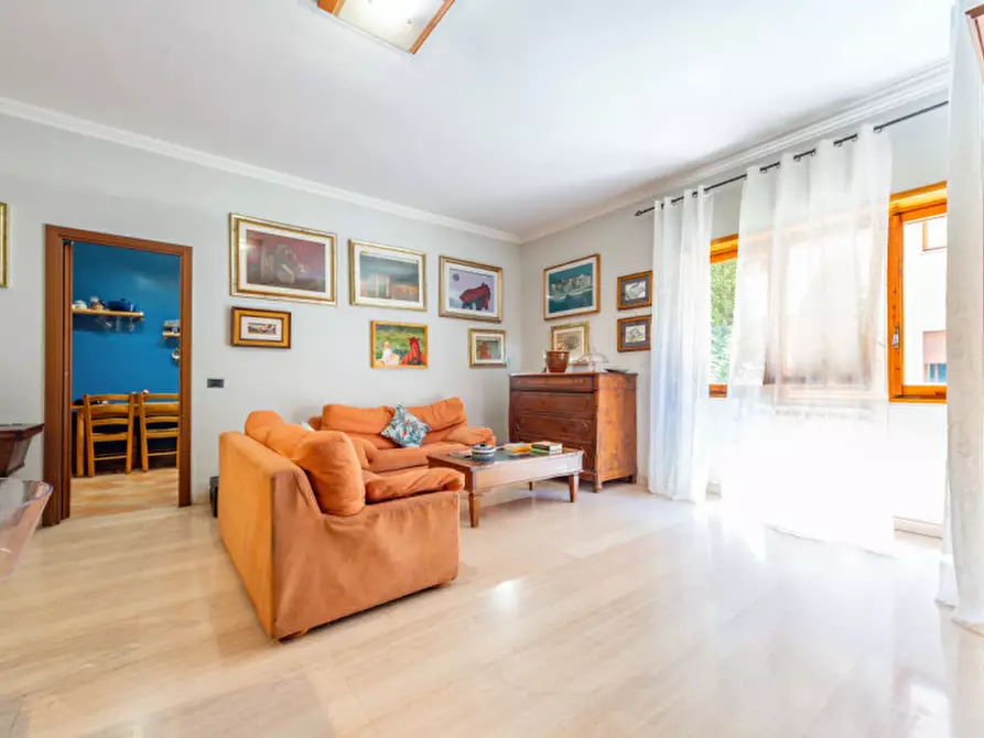 Immagine 4 di Appartamento in vendita  in Via delle Baleari 225 a Roma