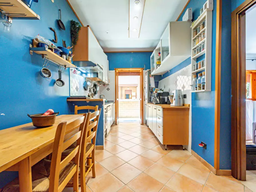 Immagine 7 di Appartamento in vendita  in Via delle Baleari 225 a Roma