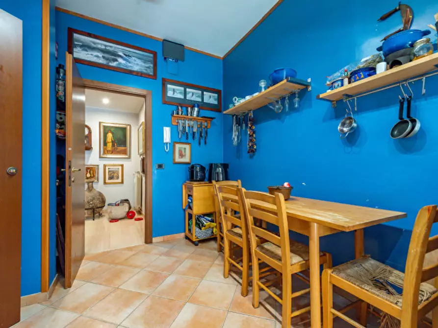 Immagine 14 di Appartamento in vendita  in Via delle Baleari 225 a Roma