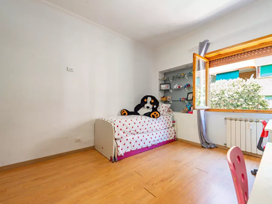 Immagine 23 di Appartamento in vendita  in Via delle Baleari 225 a Roma