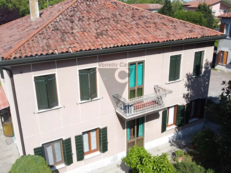 Immagine 1 di Casa indipendente in vendita  a Venezia