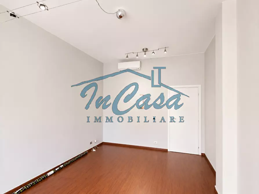 Immagine 4 di Ufficio in affitto  in via tiziano a Santa Maria Di Sala