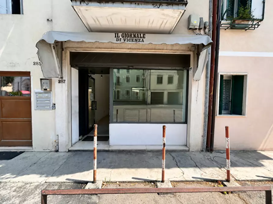 Immagine 1 di Negozio in vendita  in Viale della Pace, 287 a Vicenza