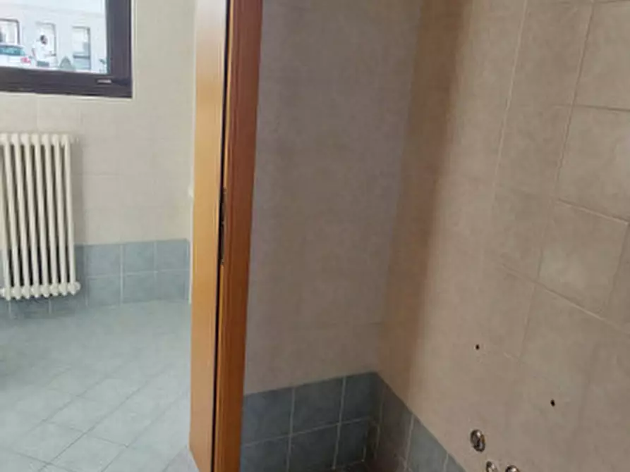 Immagine 16 di Negozio in affitto  in ingresso allo jutificio, 8 a Piazzola Sul Brenta