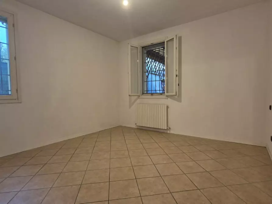 Immagine 10 di Appartamento in vendita  a Carpi