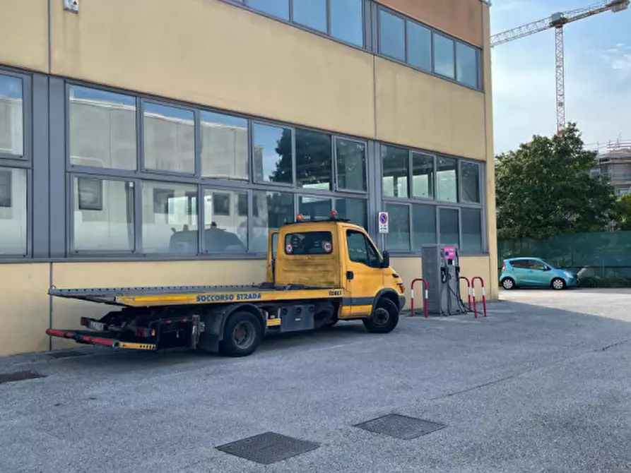 Immagine 1 di Laboratorio in vendita  in via Zammenof a Vicenza