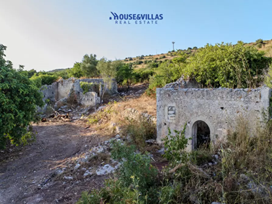 Immagine 1 di Villa in vendita  in piano milo noto a Noto