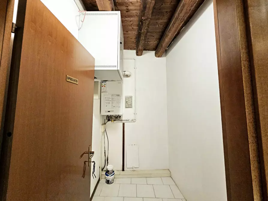 Immagine 14 di Ufficio in affitto  in VIA CAVOUR a Este