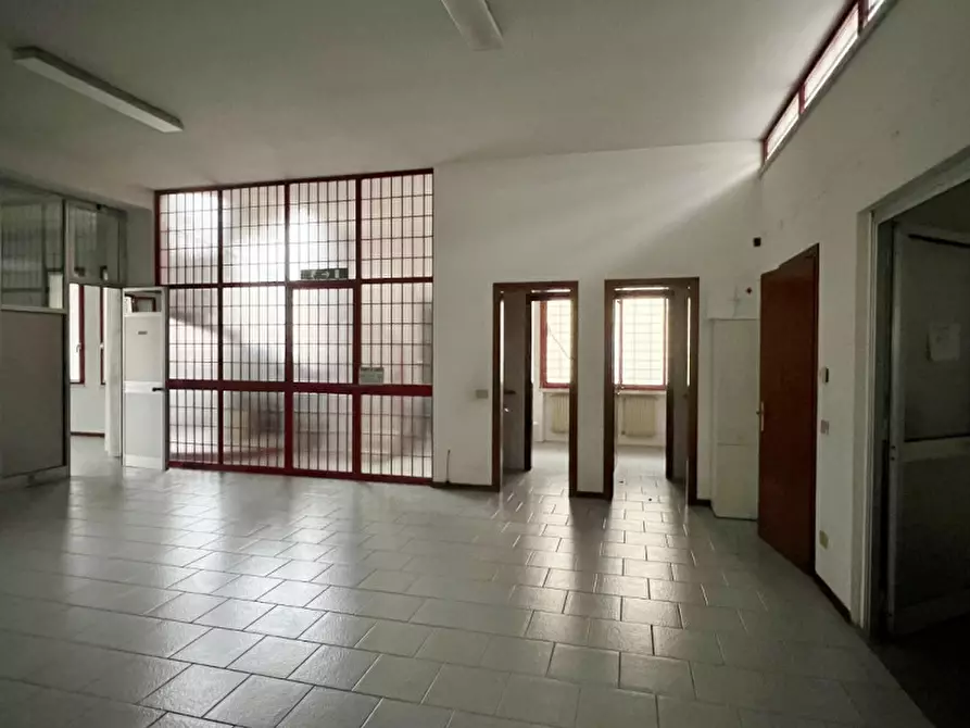 Immagine 3 di Laboratorio in affitto  in Via Linate a Caldogno