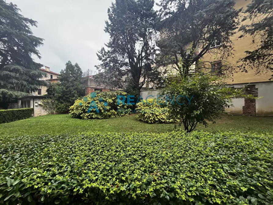 Immagine 25 di Appartamento in vendita  a Vicenza