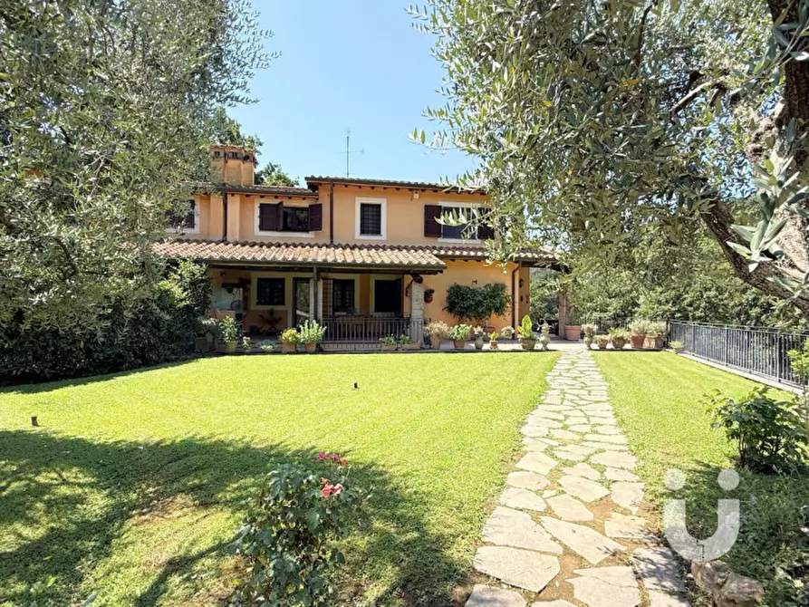 Immagine 1 di Villa in vendita  in Via di colle romano a Riano