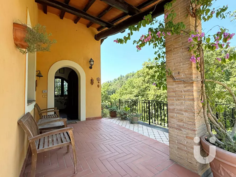 Immagine 5 di Villa in vendita  in Via di colle romano a Riano