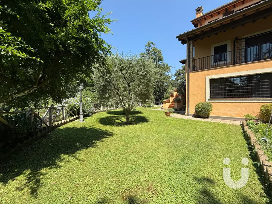 Immagine 53 di Villa in vendita  in Via di colle romano a Riano