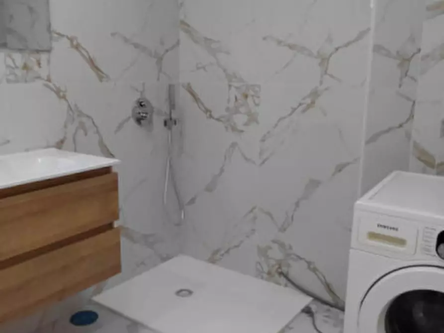 Immagine 9 di Appartamento in affitto  in vico miracoli 44 a Napoli