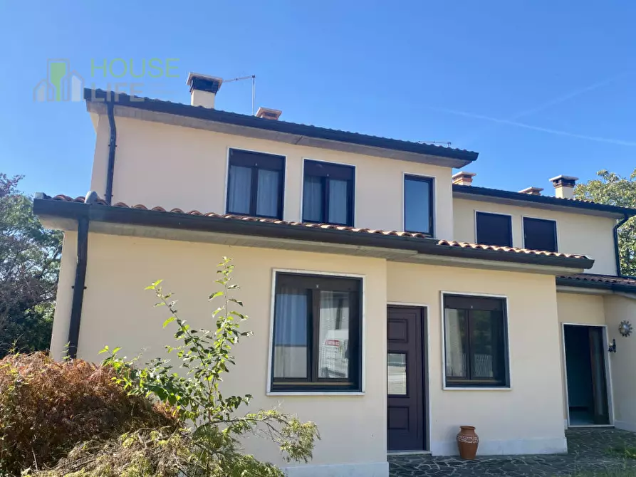 Immagine 1 di Casa bifamiliare in vendita  in Via Garziere a Thiene