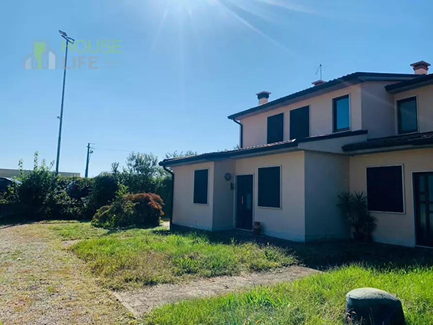 Immagine 2 di Casa bifamiliare in vendita  in Via Garziere a Thiene