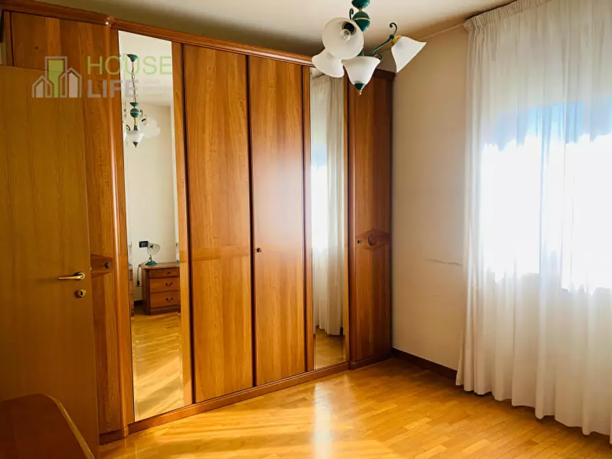 Immagine 9 di Casa bifamiliare in vendita  in Via Garziere a Thiene