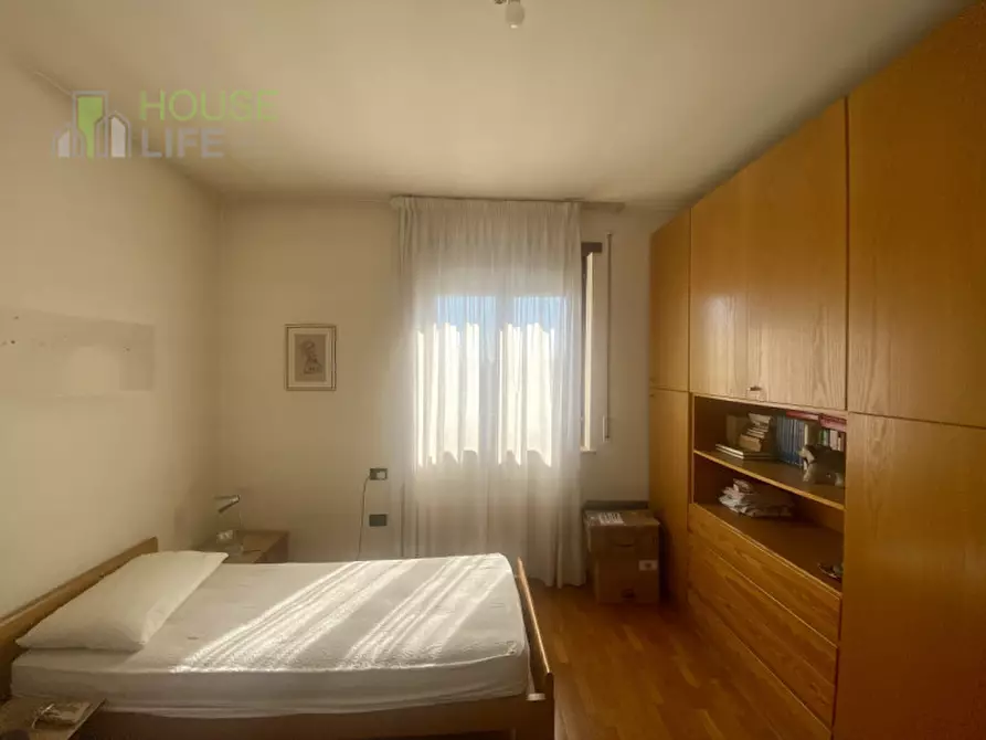 Immagine 10 di Casa bifamiliare in vendita  in Via Garziere a Thiene