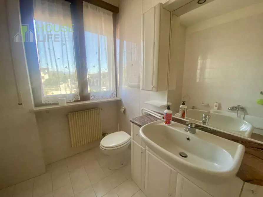Immagine 11 di Casa bifamiliare in vendita  in Via Garziere a Thiene