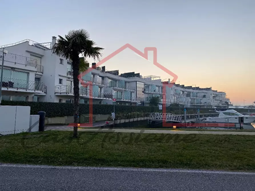 Immagine 1 di Appartamento in vendita  in Via Anna Frank a Jesolo