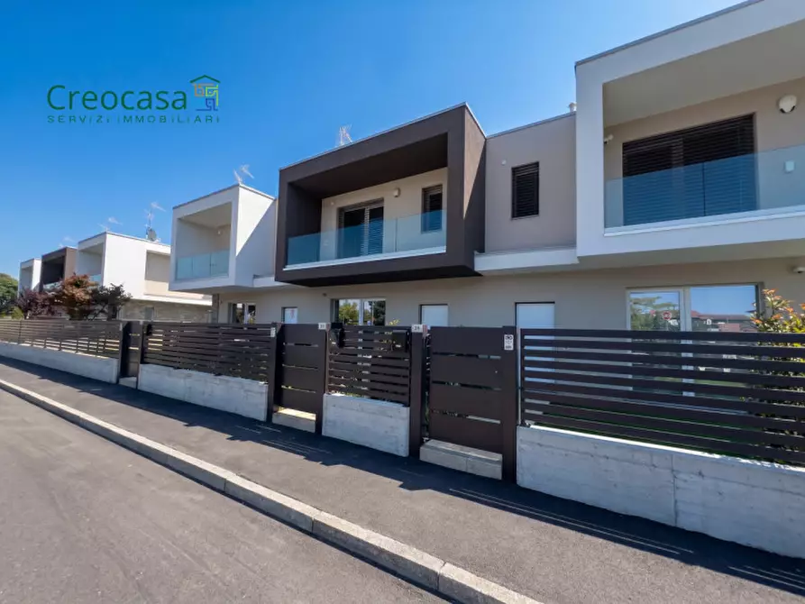 Immagine 1 di Villa in vendita  a Stezzano