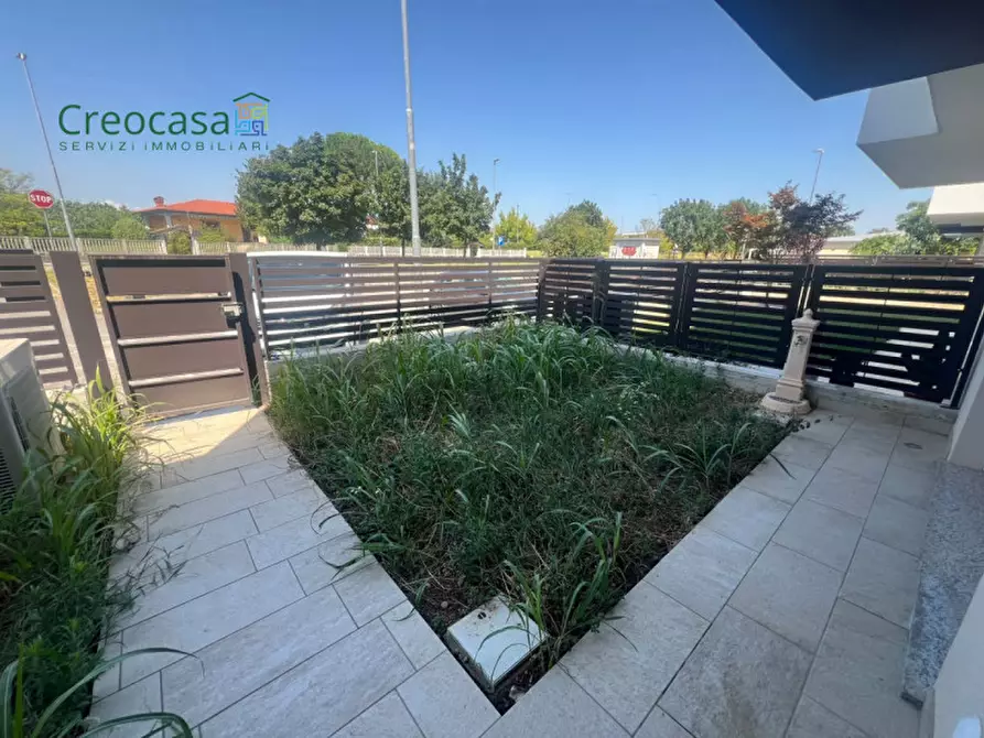 Immagine 12 di Villa in vendita  a Stezzano