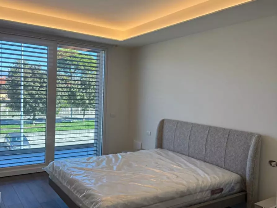 Immagine 15 di Villa in vendita  a Stezzano