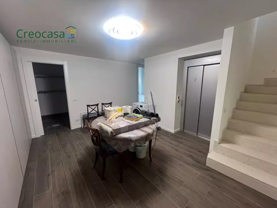 Immagine 23 di Villa in vendita  a Stezzano