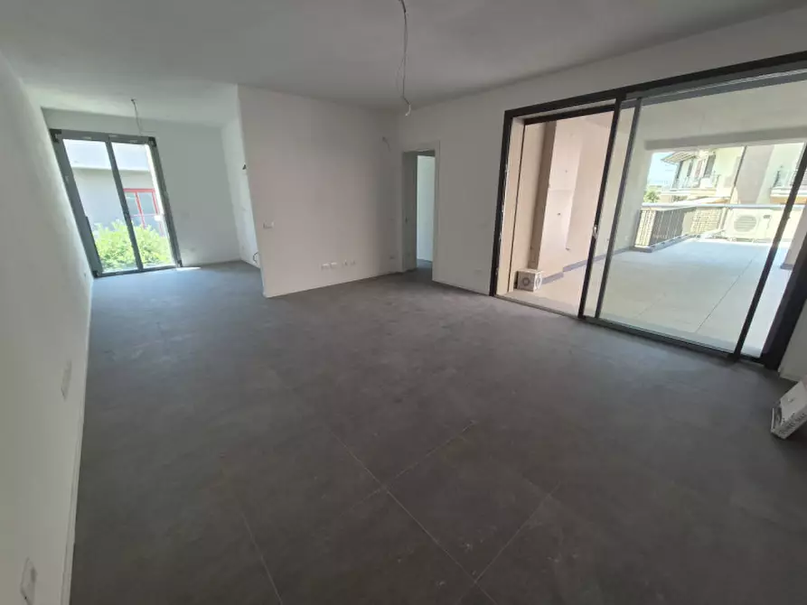 Immagine 1 di Appartamento in vendita  a Cesena