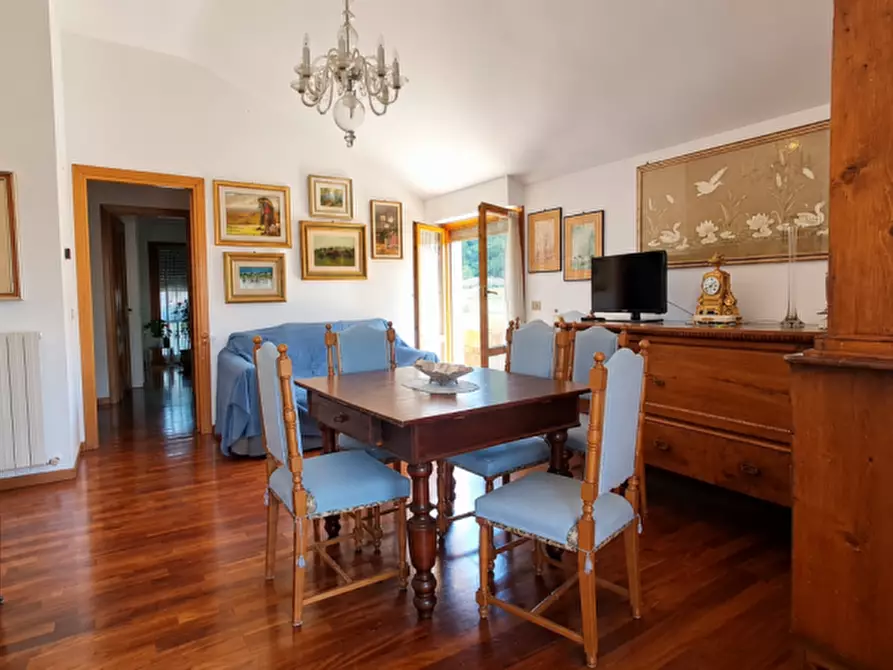 Immagine 3 di Appartamento in vendita  a Passignano Sul Trasimeno