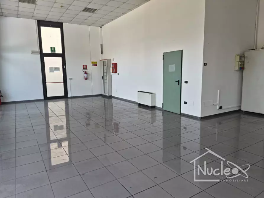 Immagine 4 di Capannone industriale in vendita  in Via Angelo Barovier a Abano Terme